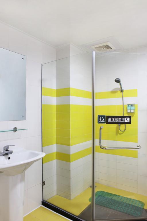 7Days Inn Xi'An South Gate Yongning Subway Station ซีอาน ห้อง รูปภาพ